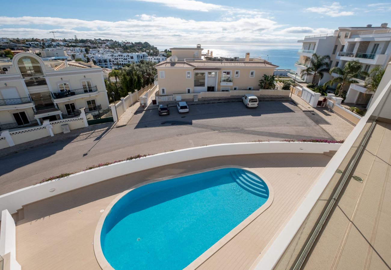 Apartamento em Lagos - RLAG105L