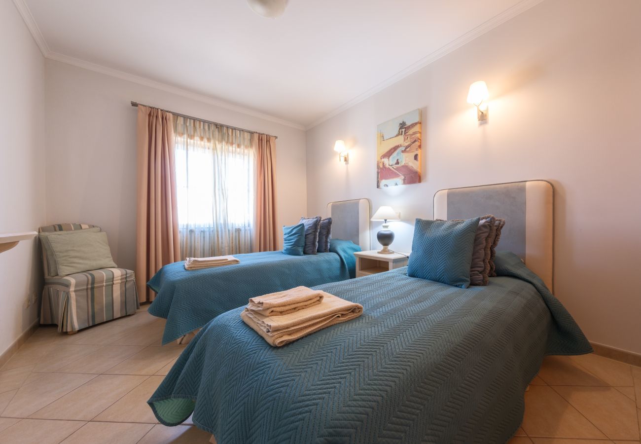 Apartamento em Lagos - Apt moderno no centro [28]