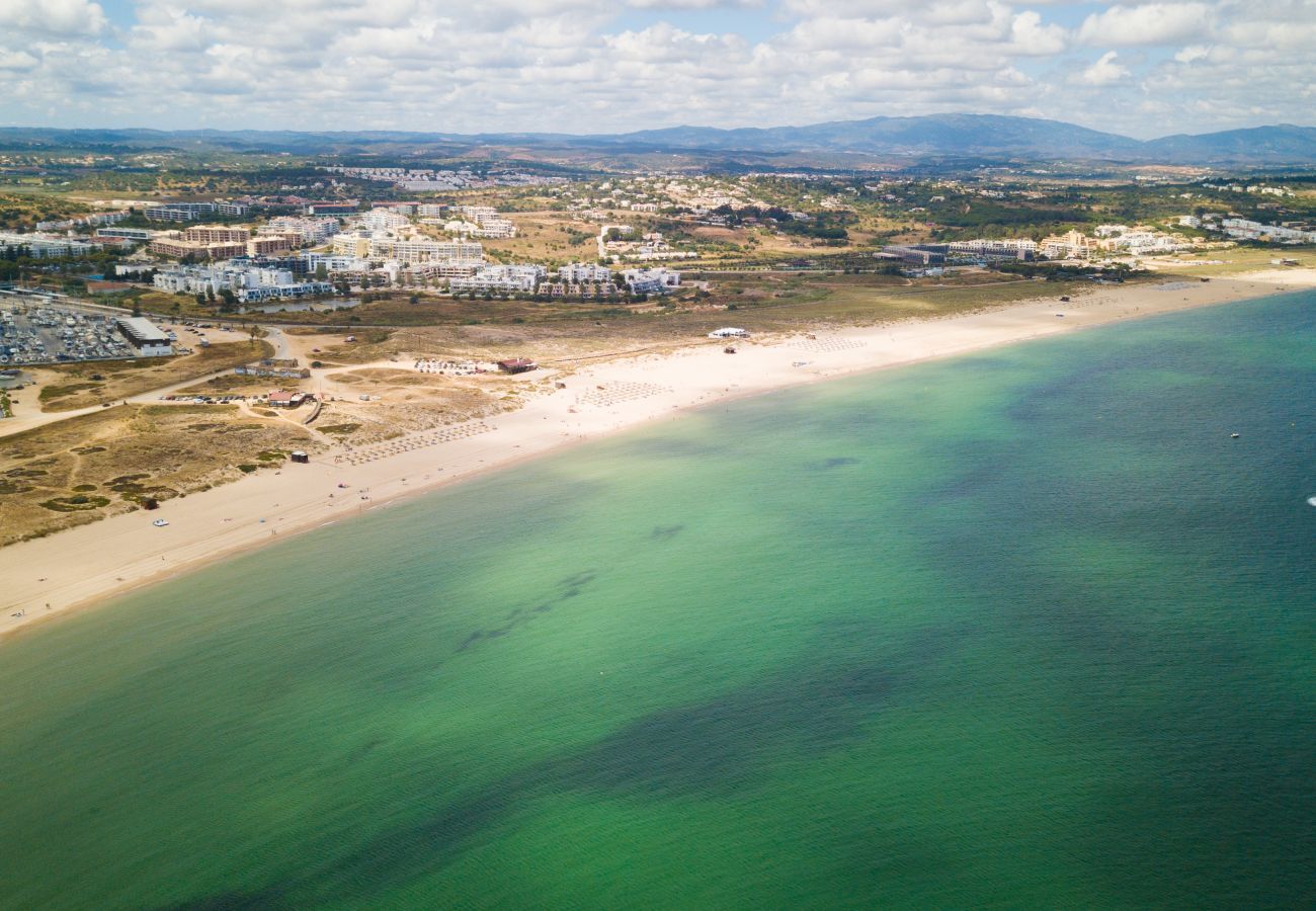 Vista aérea da Meia Praia