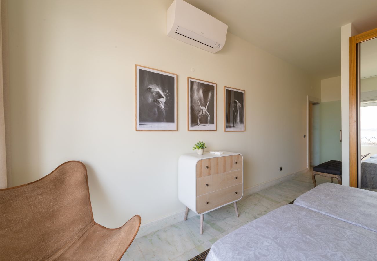 Apartamento em Lagos - Apartamento | Wi-Fi | Ar Condicionado | 50m da Praia | Vista Mar [RLAG98]