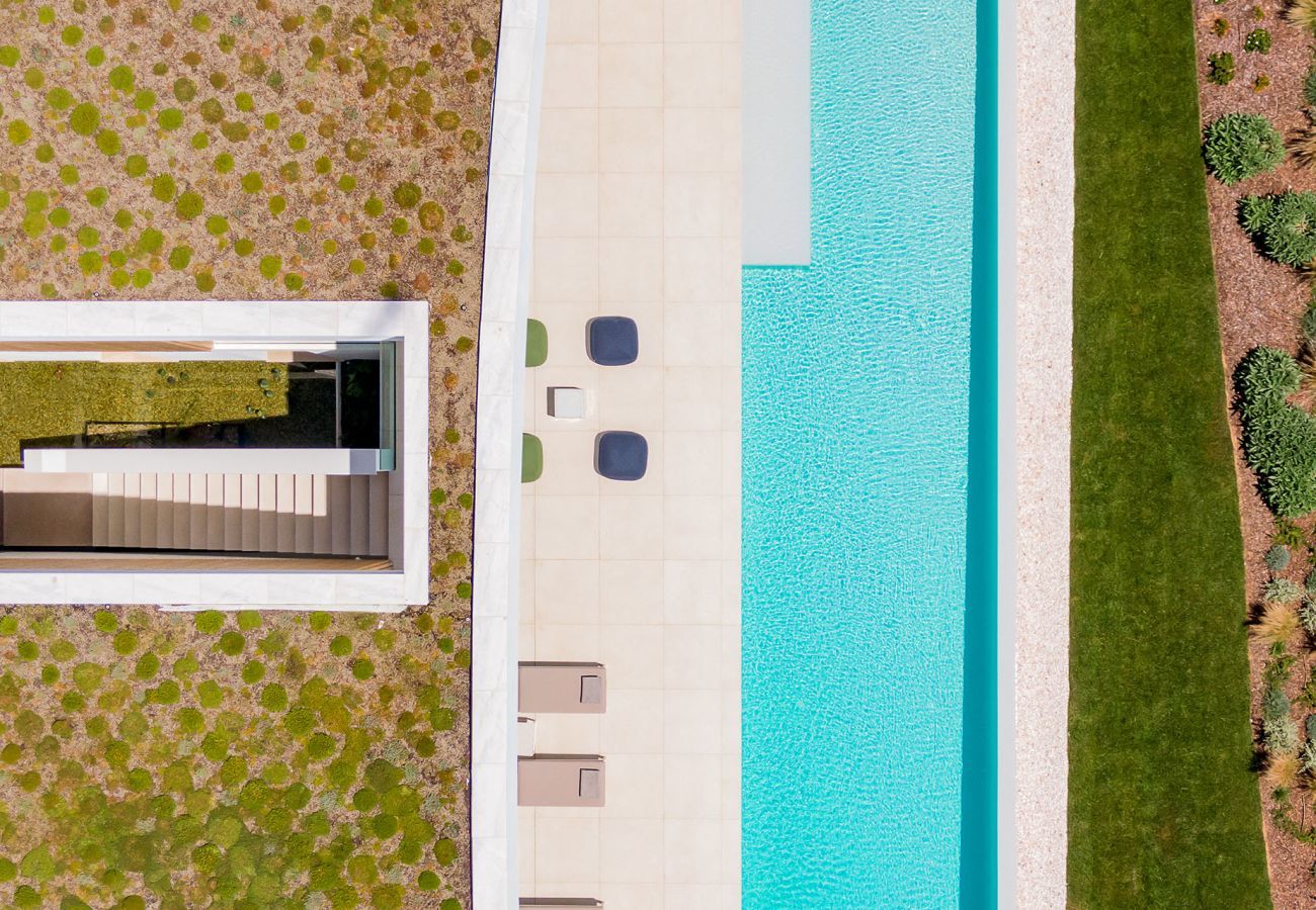 Vista aérea da piscina