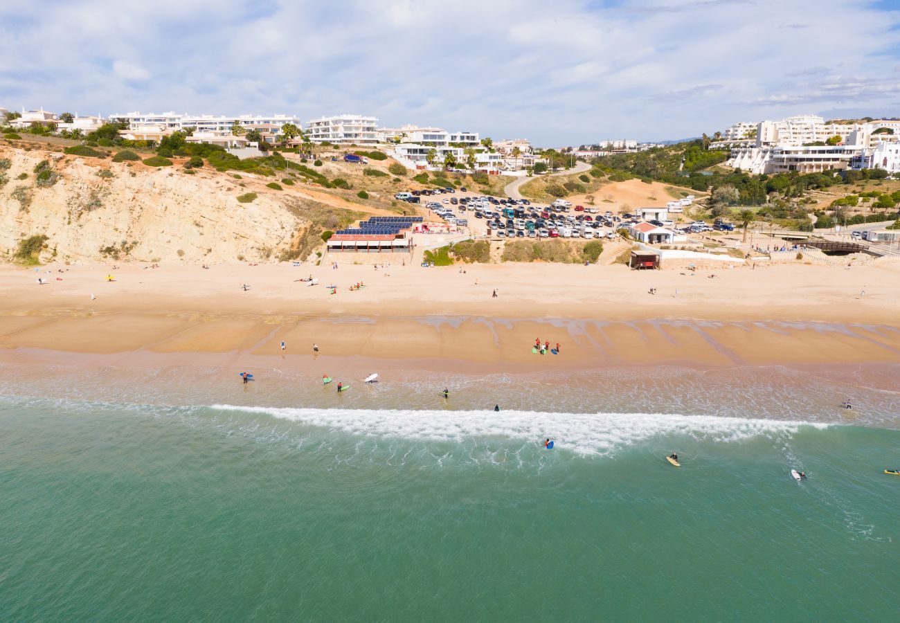 Vista aérea da praia Porto de Mós