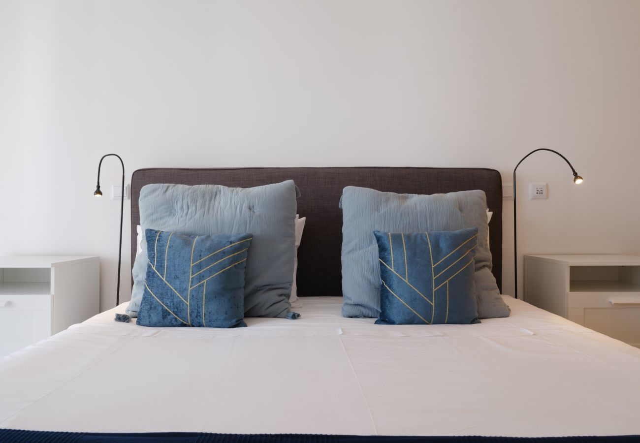 Apartamento em Lagos - Apt estiloso vista mar [105]
