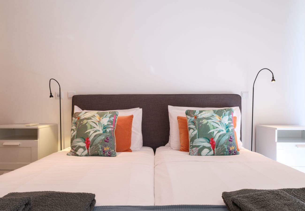 Apartamento em Lagos - Apt estiloso vista mar [105]