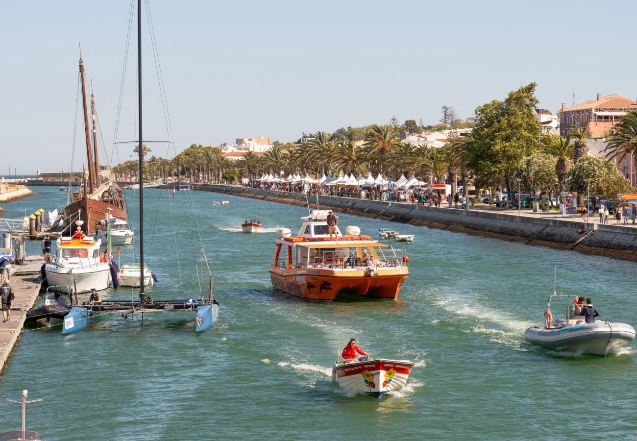 Barcos de passeios