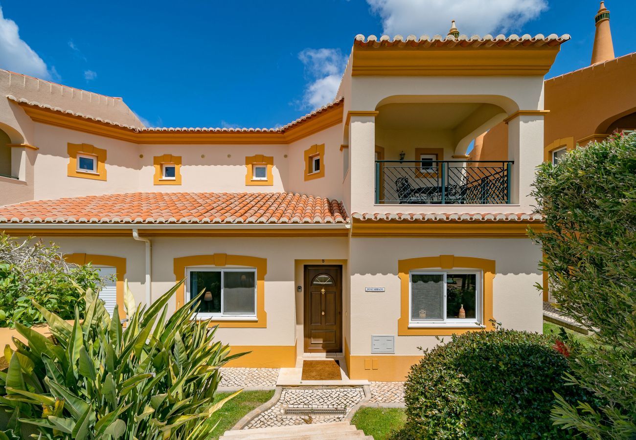 Casa geminada em Lagos - Villa acolhedora em resort de golfe [06]