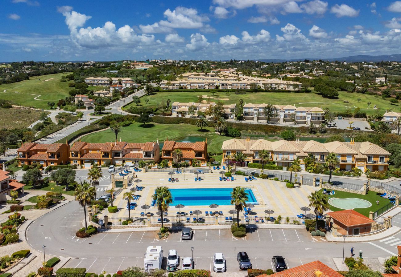 Vista aérea do resort