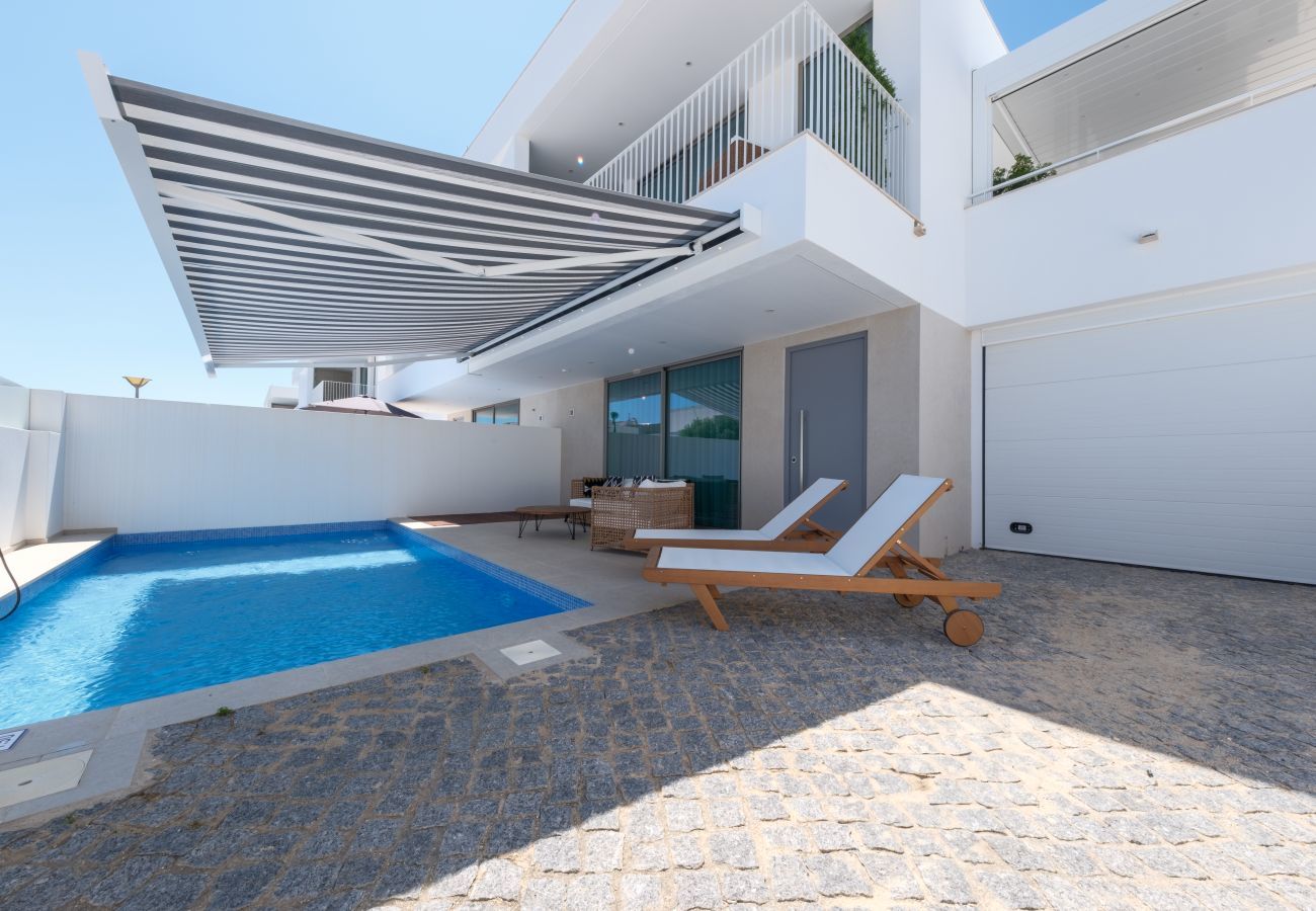 Villa em Lagos - Villa moderna junto praia [124]