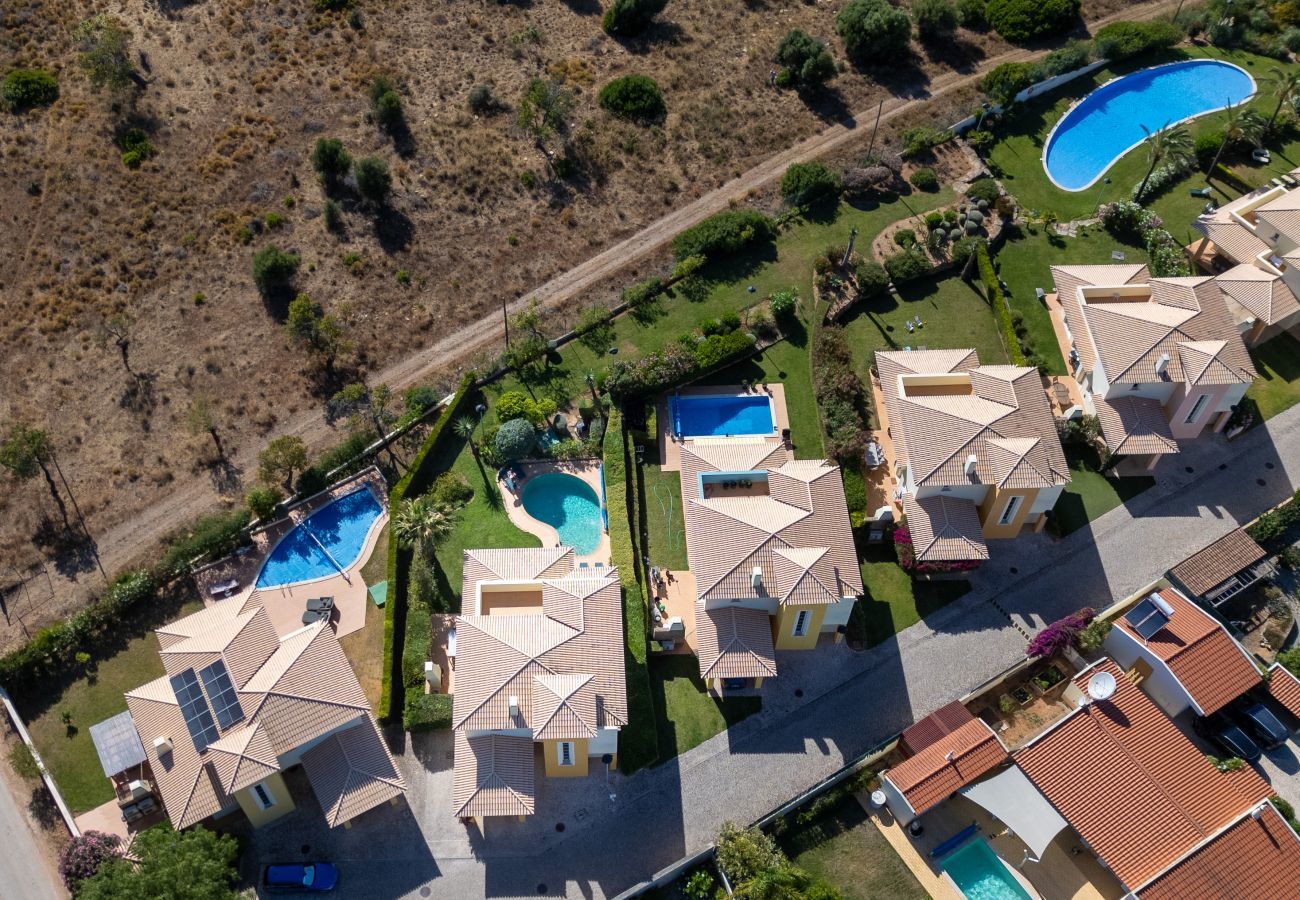 Villa em Lagos - Bonita moradia com piscina privada [130]