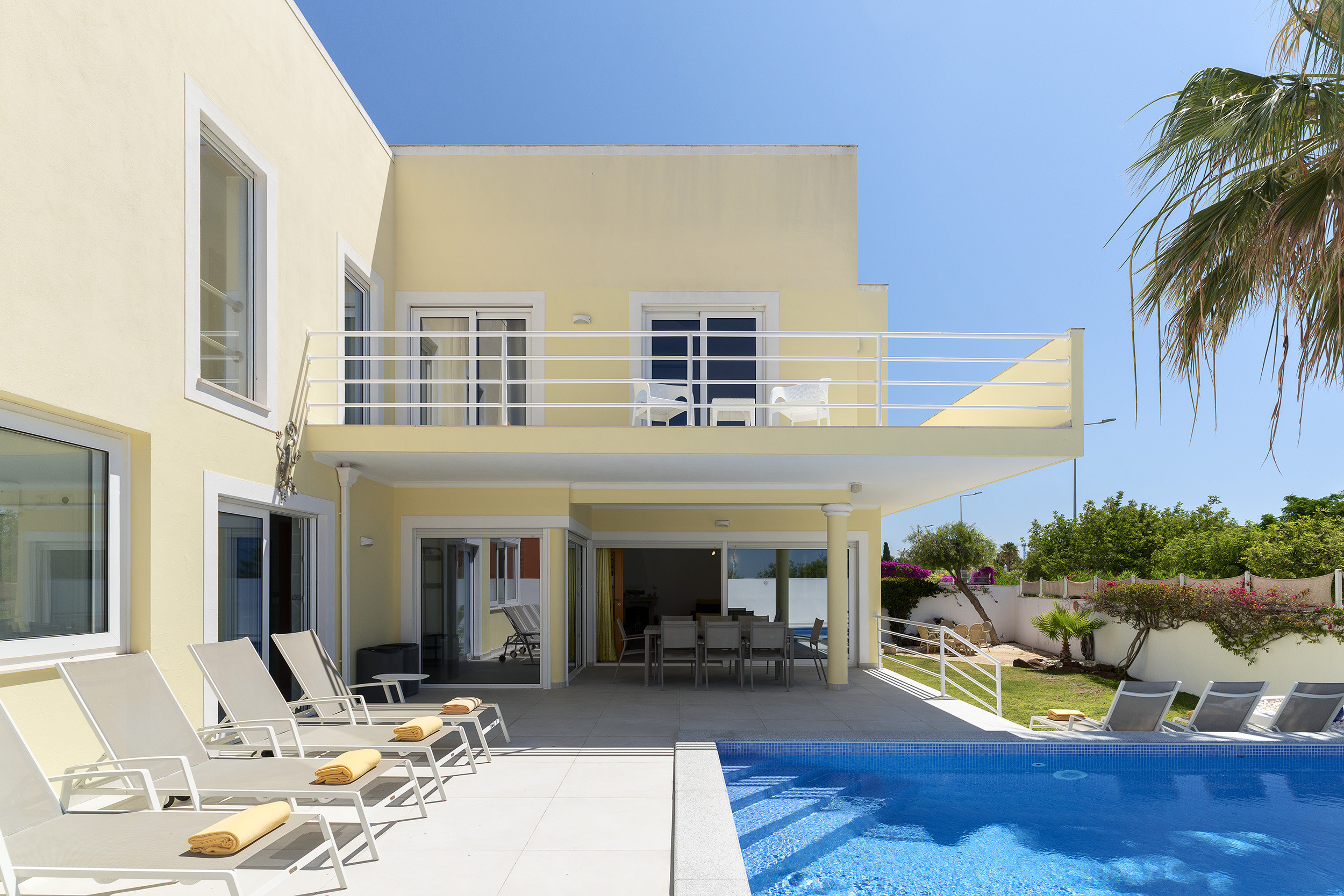 Villa/Dettached house in Lagos - Sea view spacious villa [95]