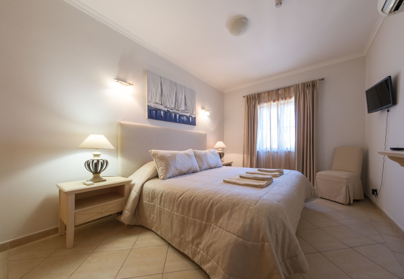 Apartment in Lagos - Modern downtown apartment [28]