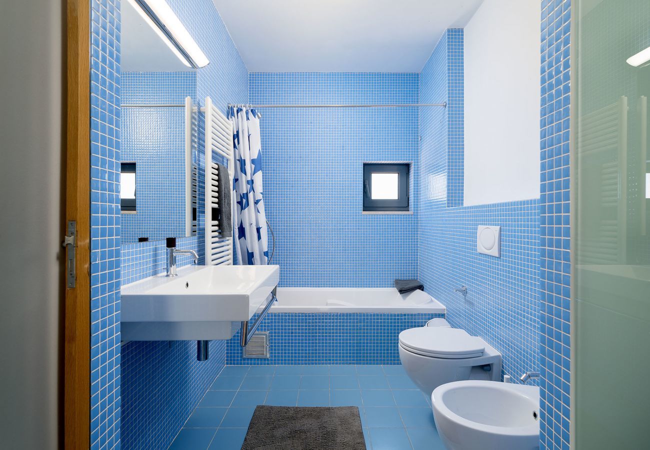 Bathroom with bathtub