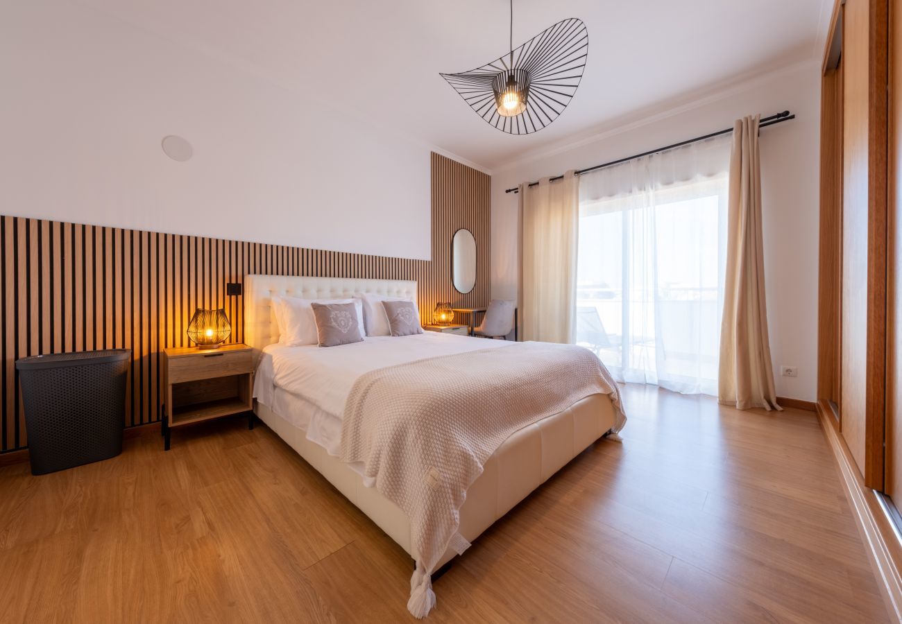 Villa in Lagos - Spacious villa near town [46]