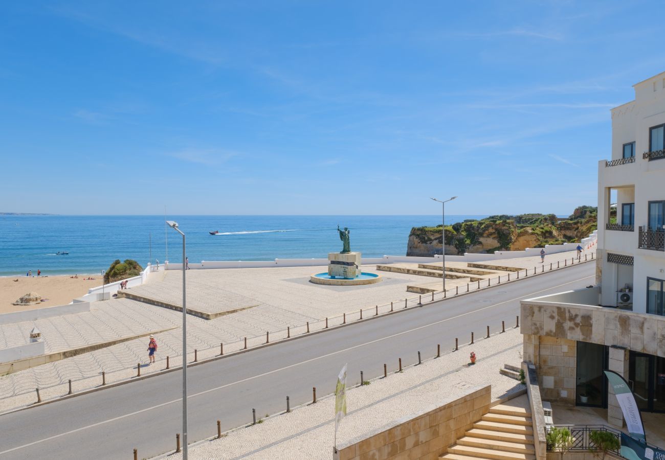 Apartment in Lagos - Beachfront modern apartment [55]