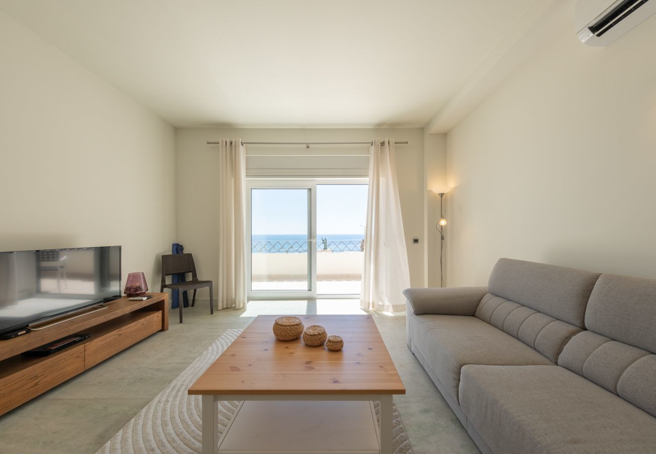 Apartment in Lagos - Beachfront modern apartment [55]