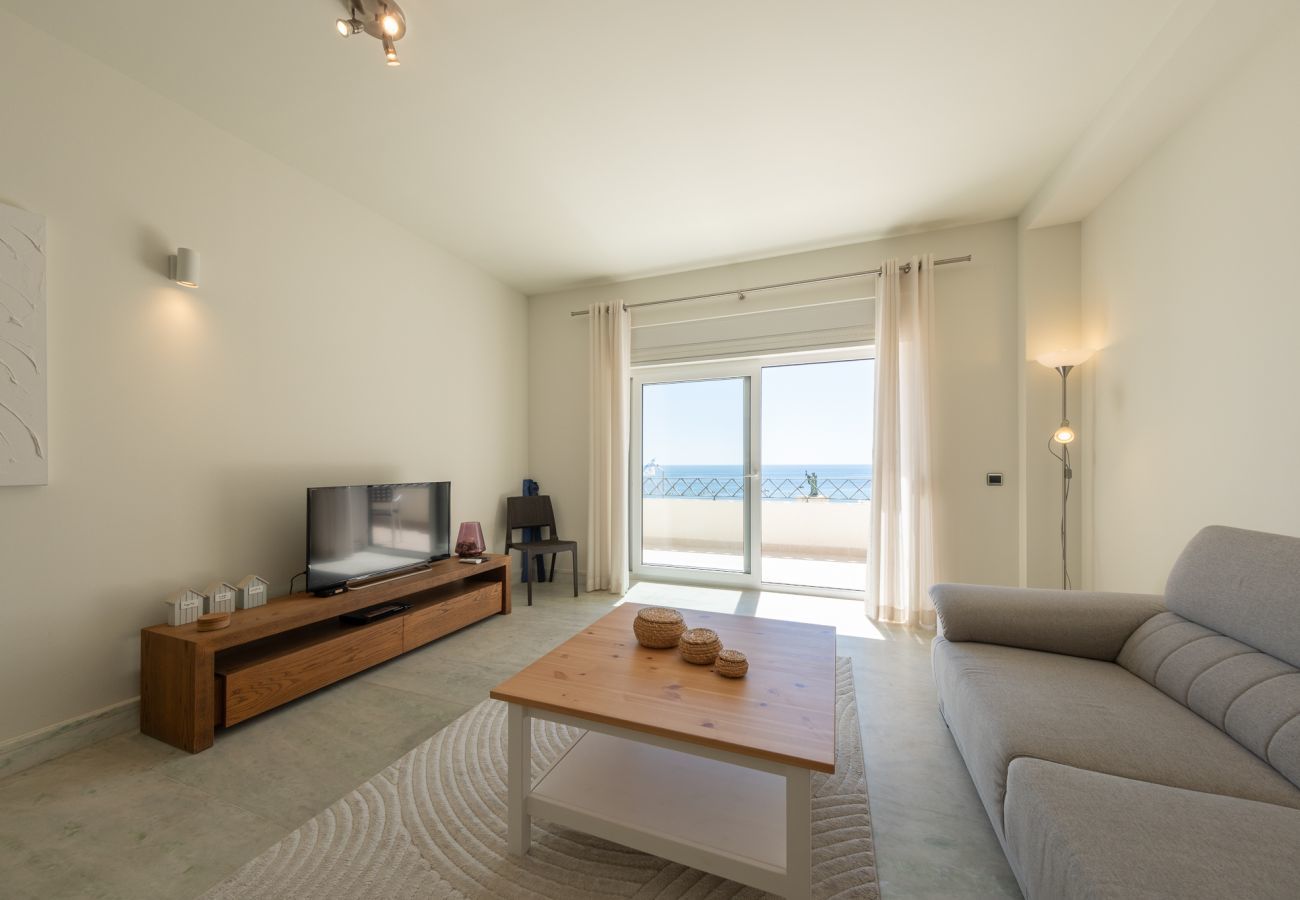 Apartment in Lagos - Beachfront modern apartment [55]