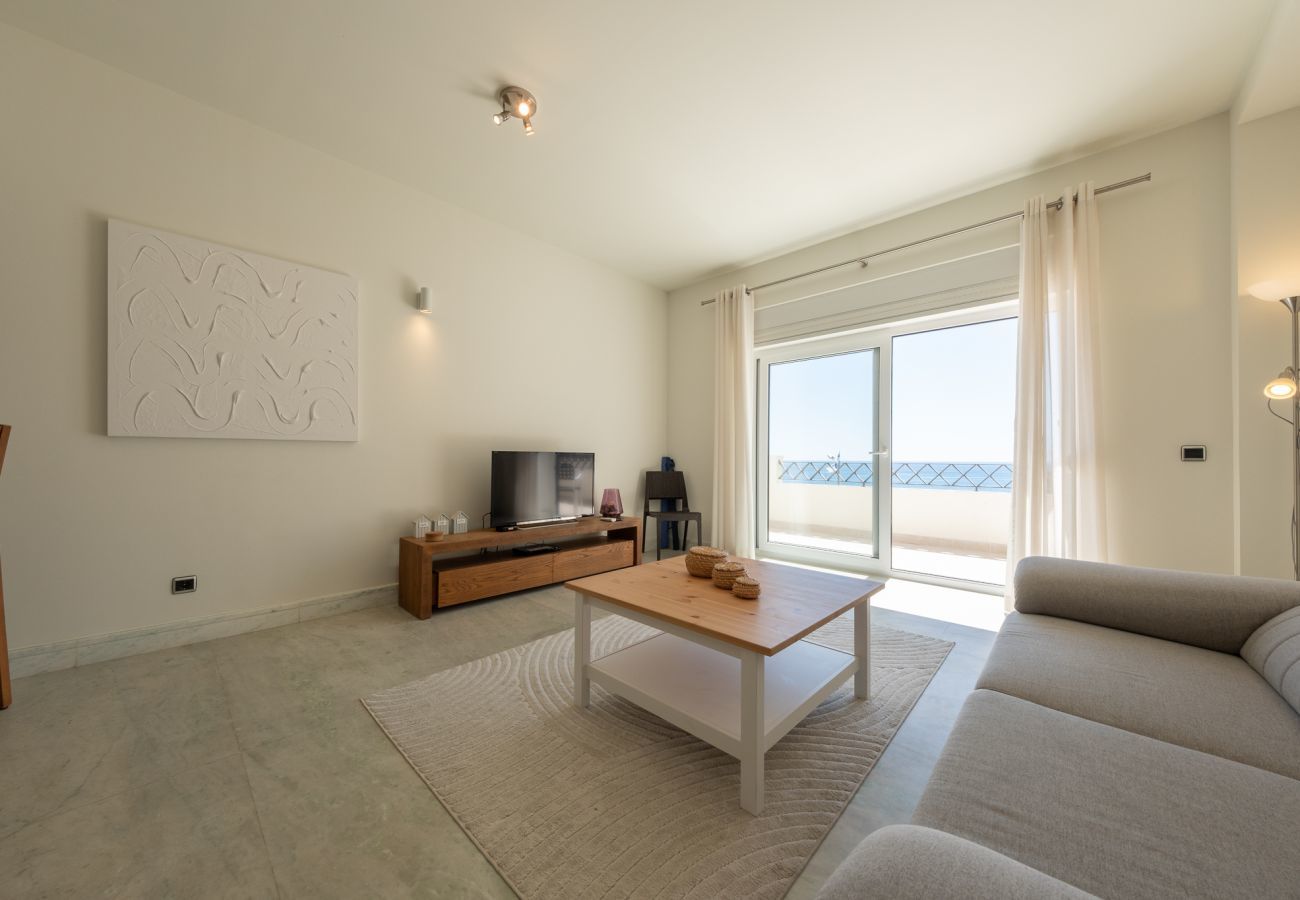 Apartment in Lagos - Beachfront modern apartment [55]