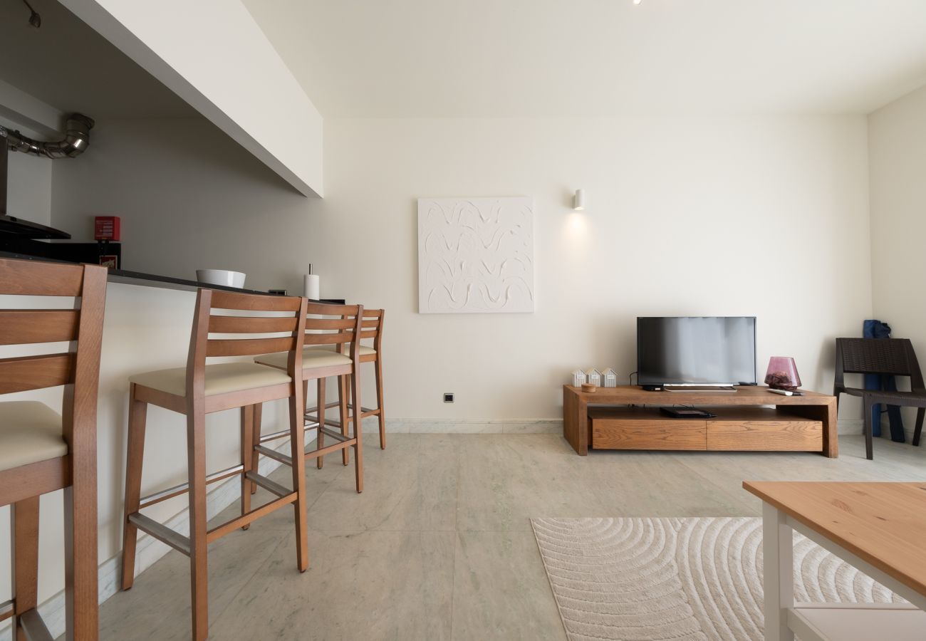 Apartment in Lagos - Beachfront modern apartment [55]