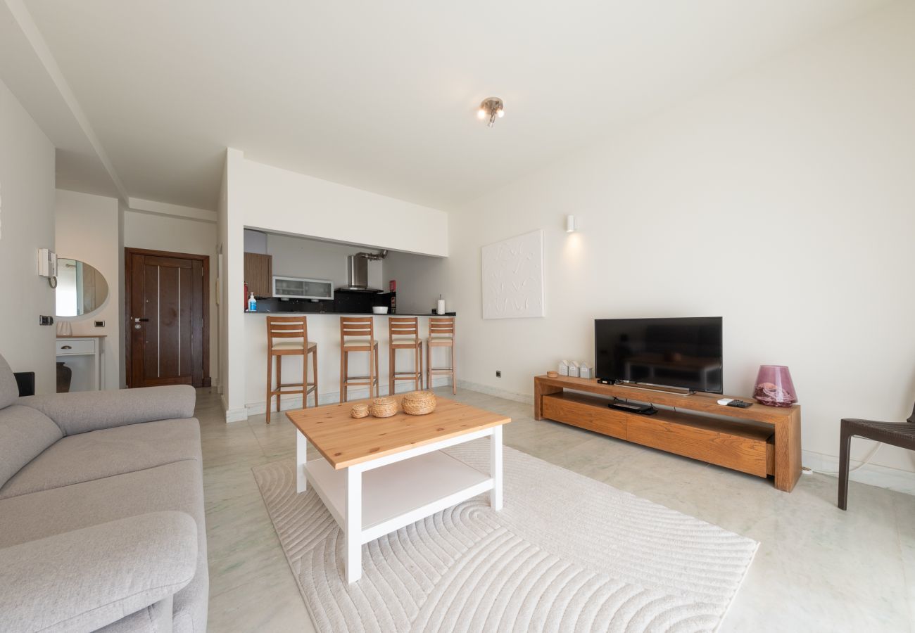 Apartment in Lagos - Beachfront modern apartment [55]