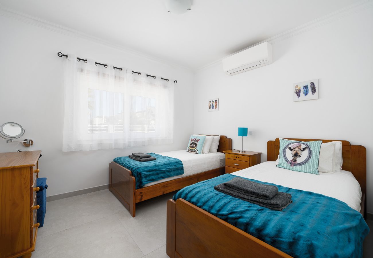 Villa in Lagos - Sea view spacious villa [95]