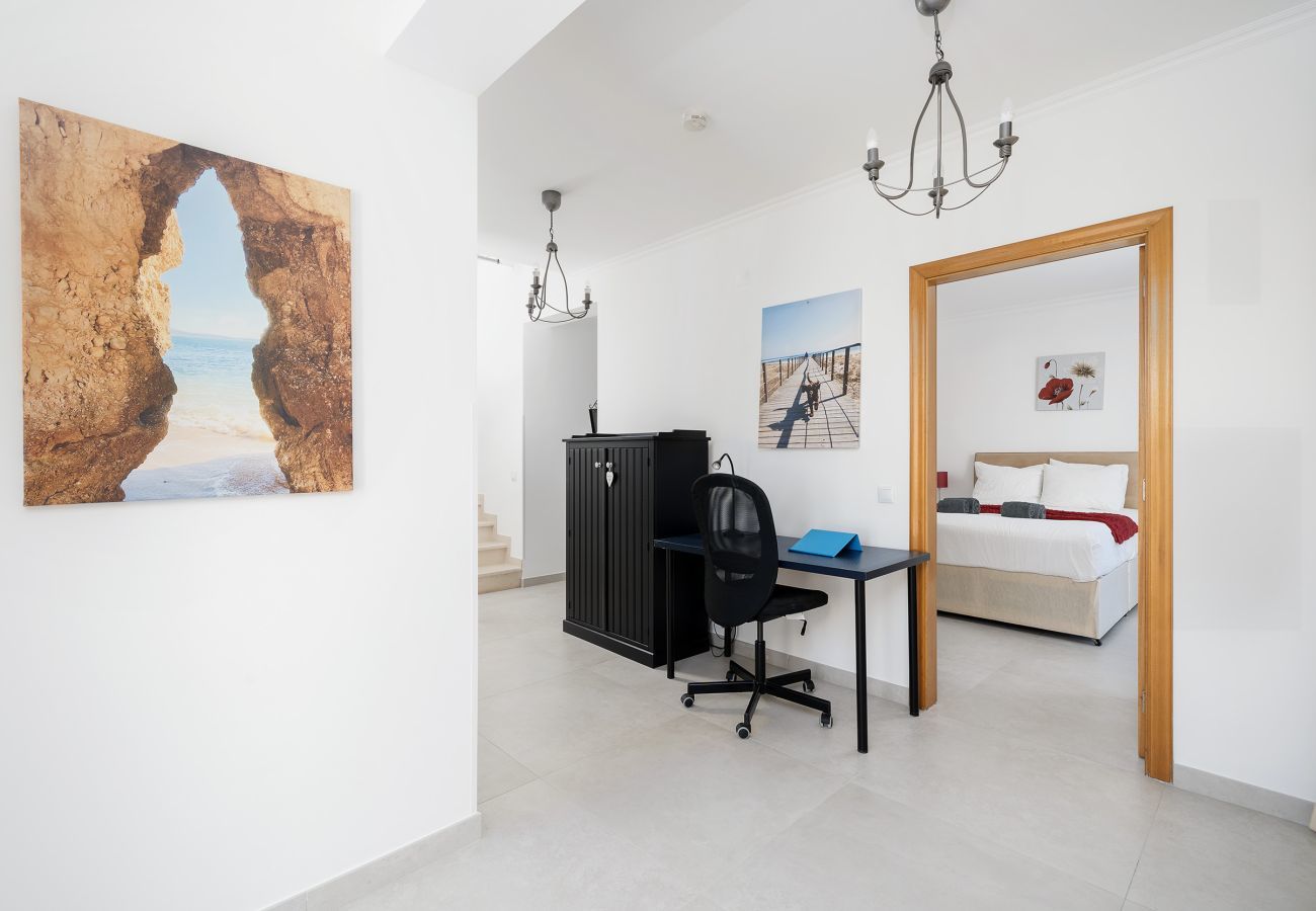 Villa in Lagos - Sea view spacious villa [95]