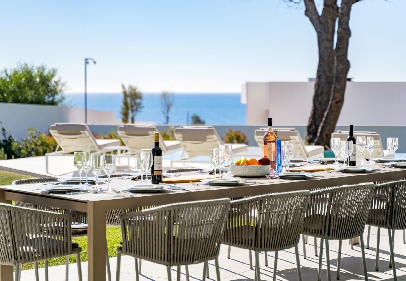 Outdoor table with sea view