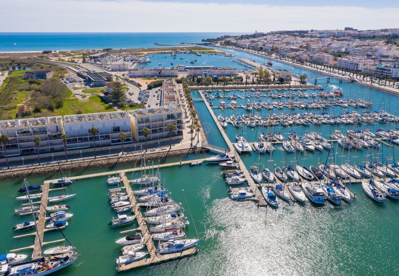 Apartment in Lagos - Comfortable Marina apartment [96]
