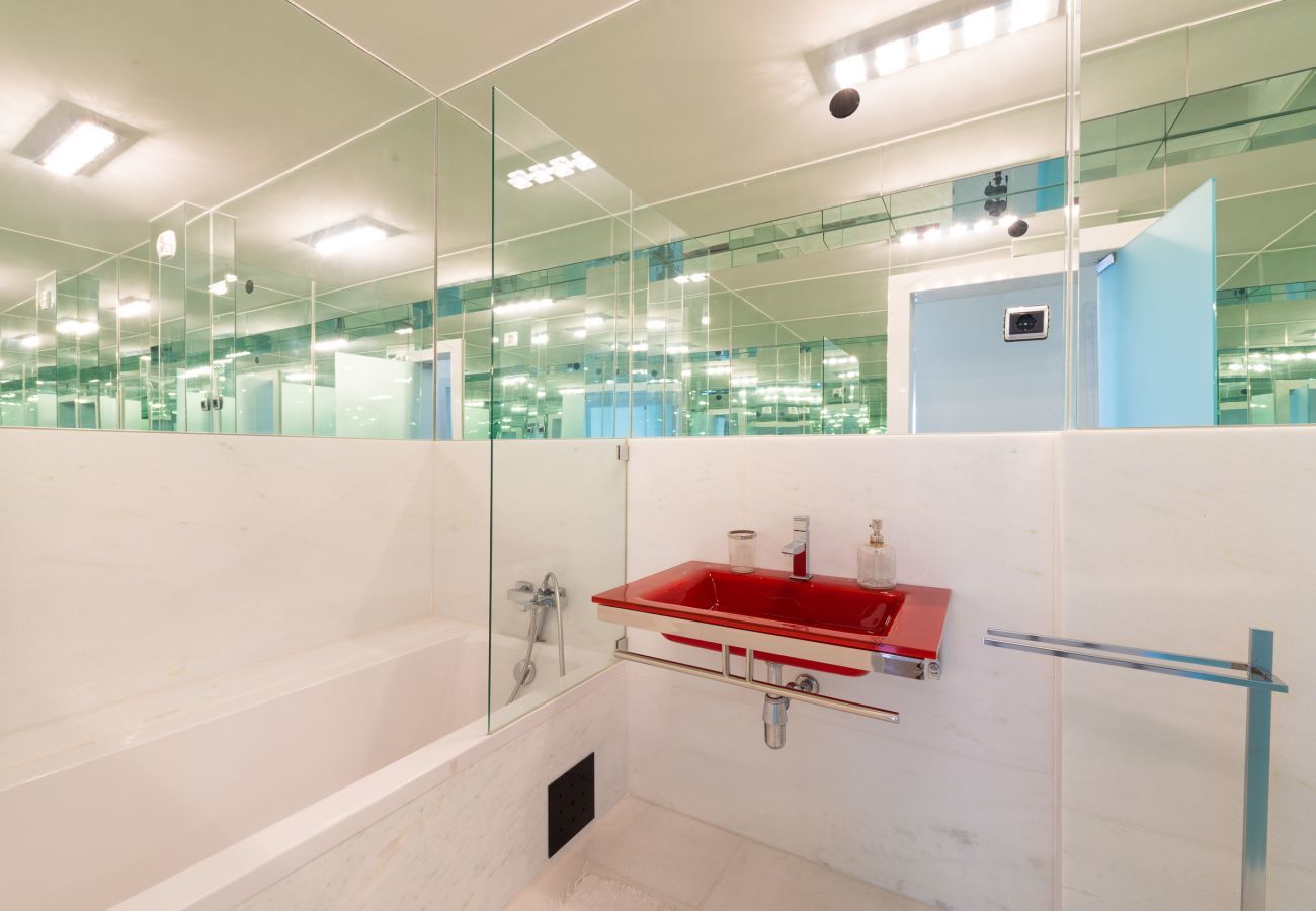 Bathroom with bathtub