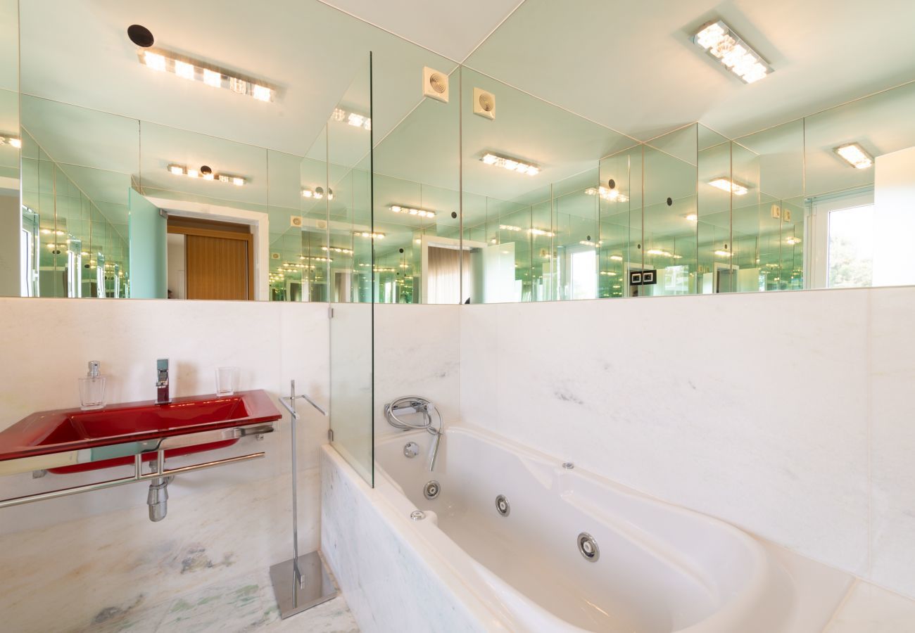 Bathroom with bathtub