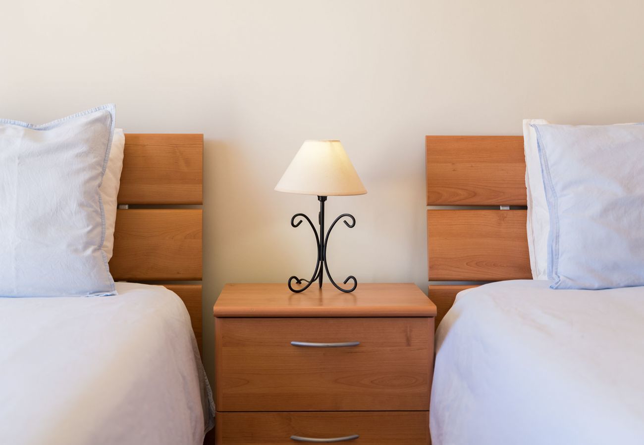 Bedroom details