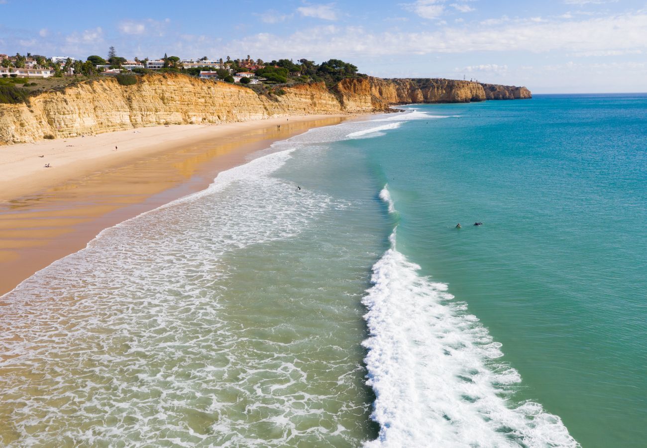 Porto de Mós beach