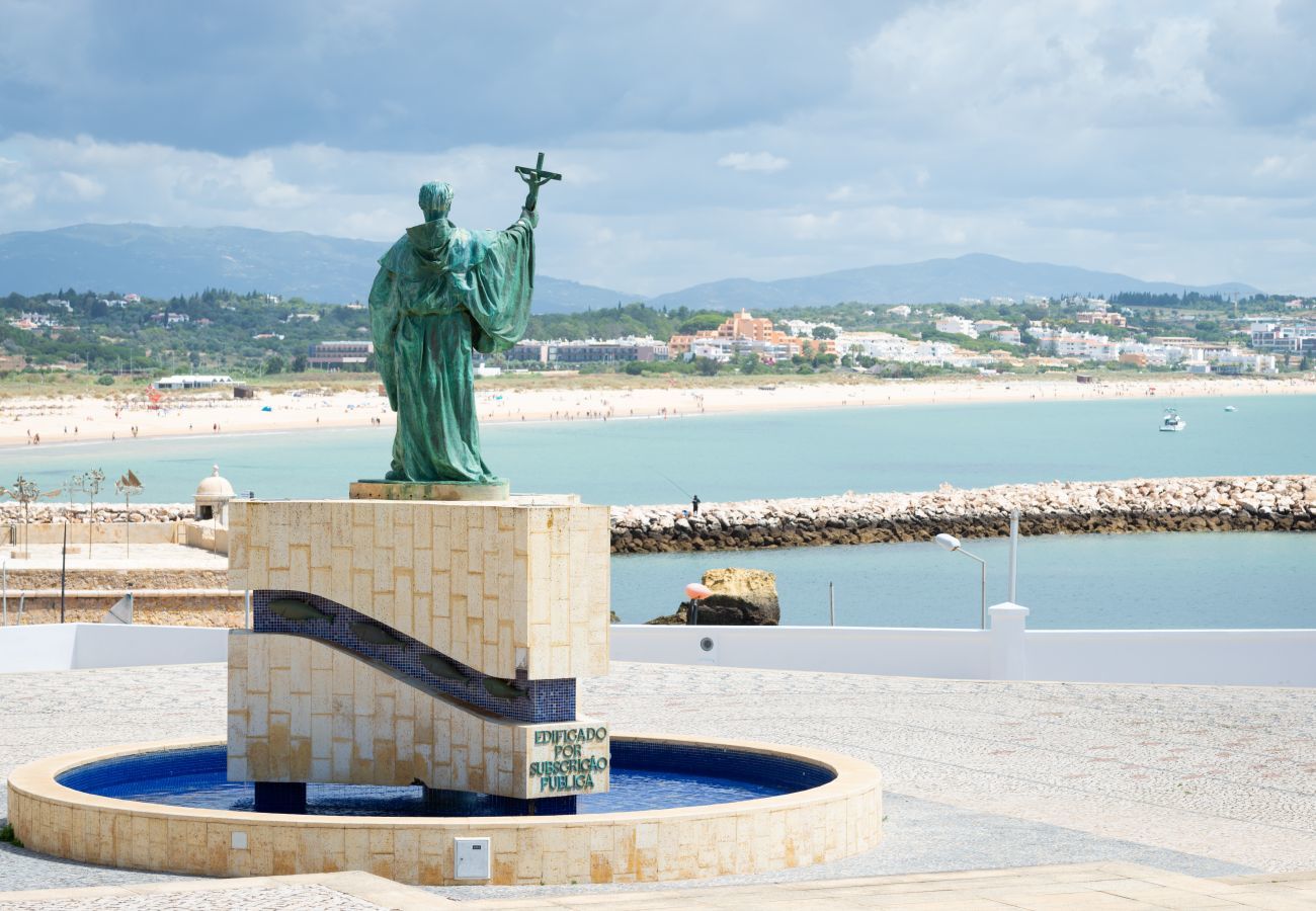 São Gonçalo's statue