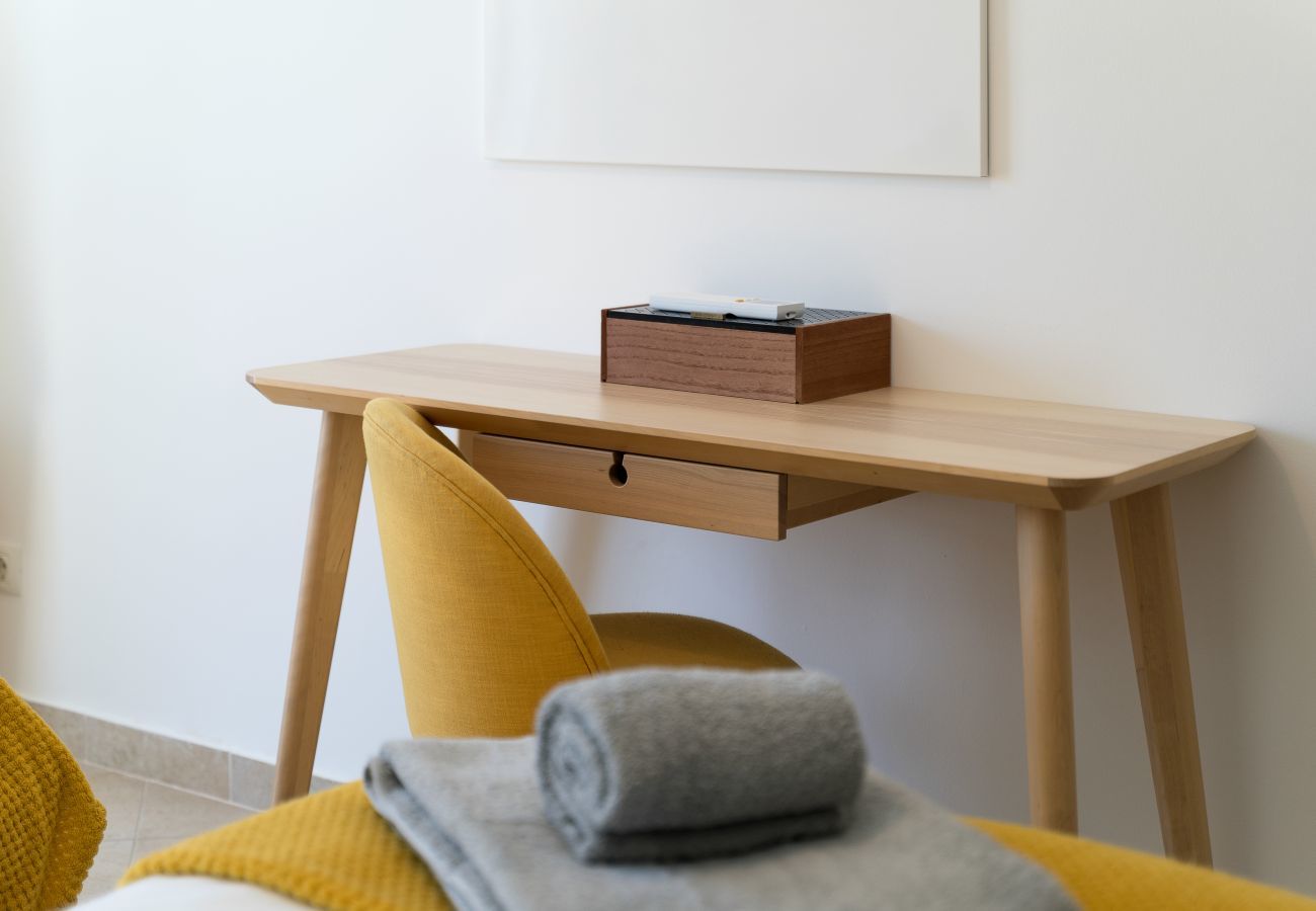 Bedroom details
