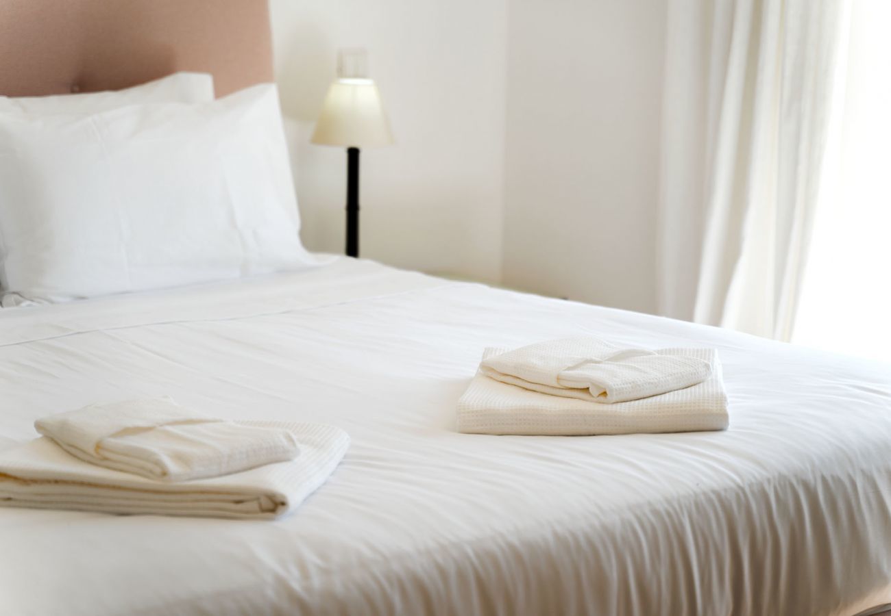 Bedroom details