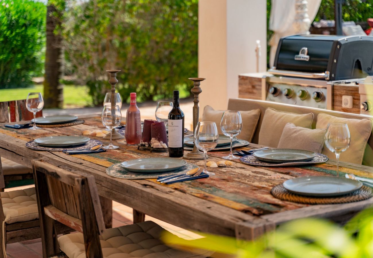 Outdoor table