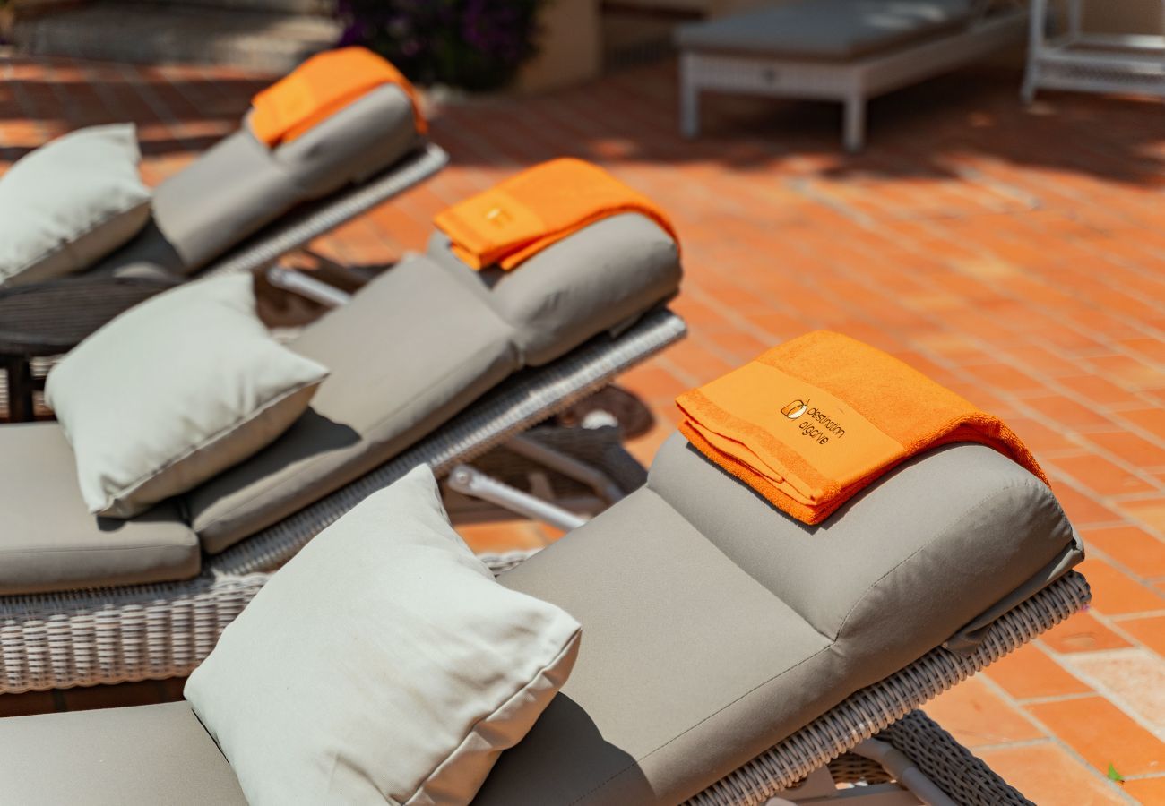 Sun loungers