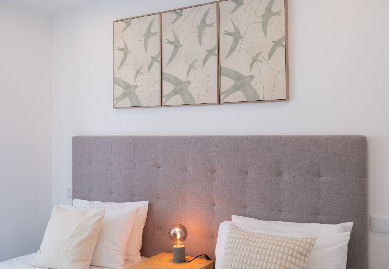 Bedroom features