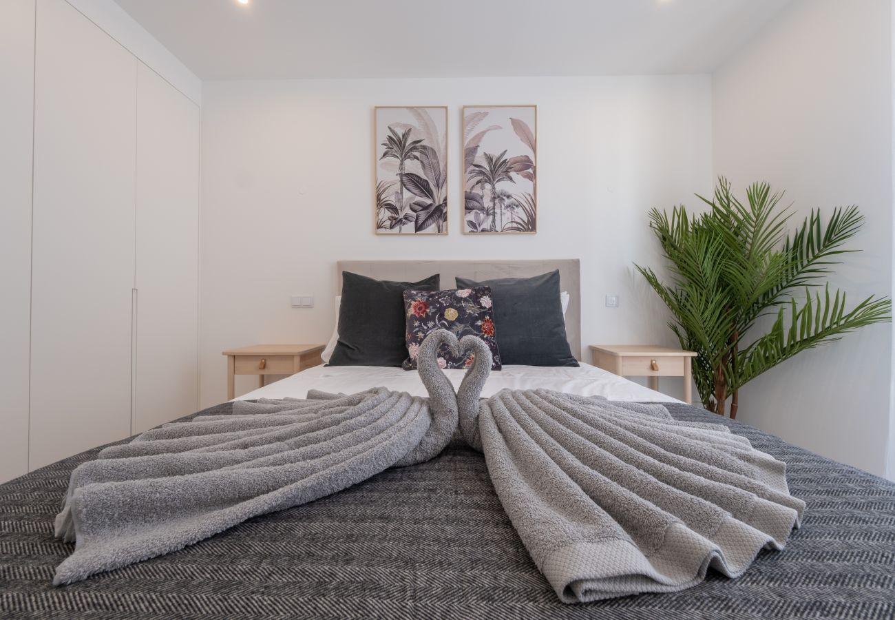 Bedroom details