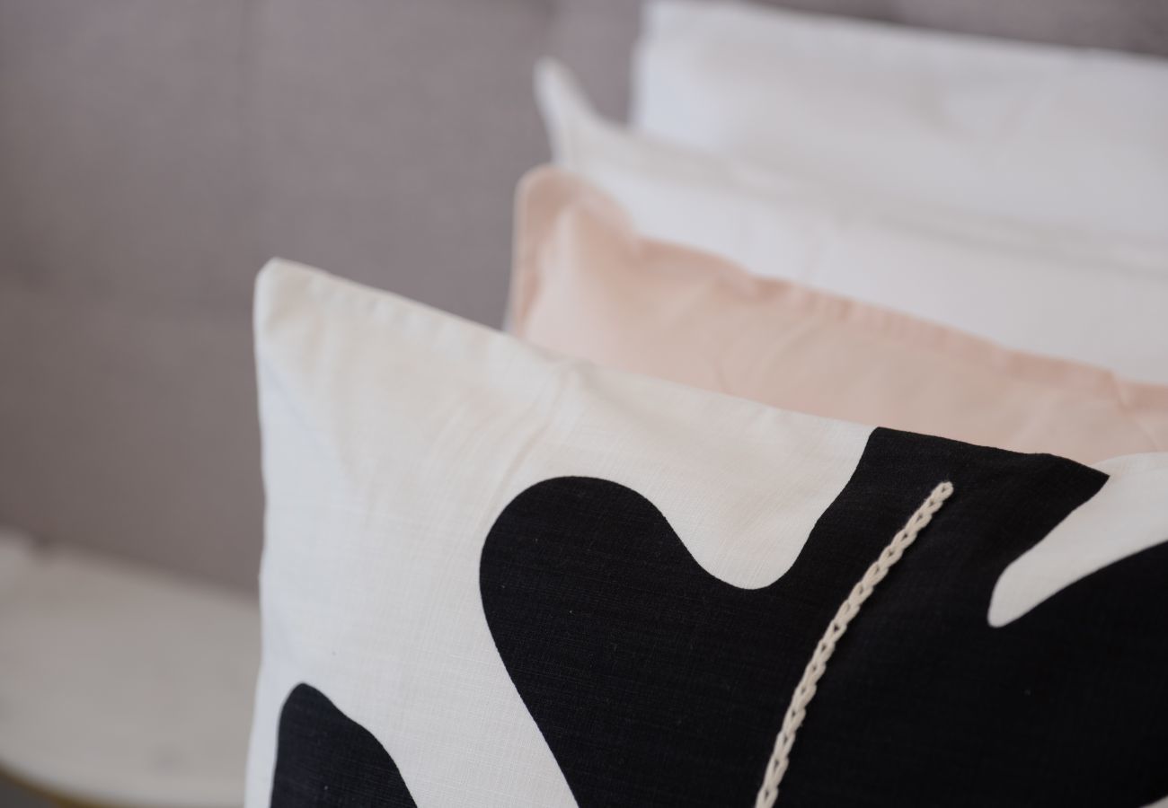 Bedroom details