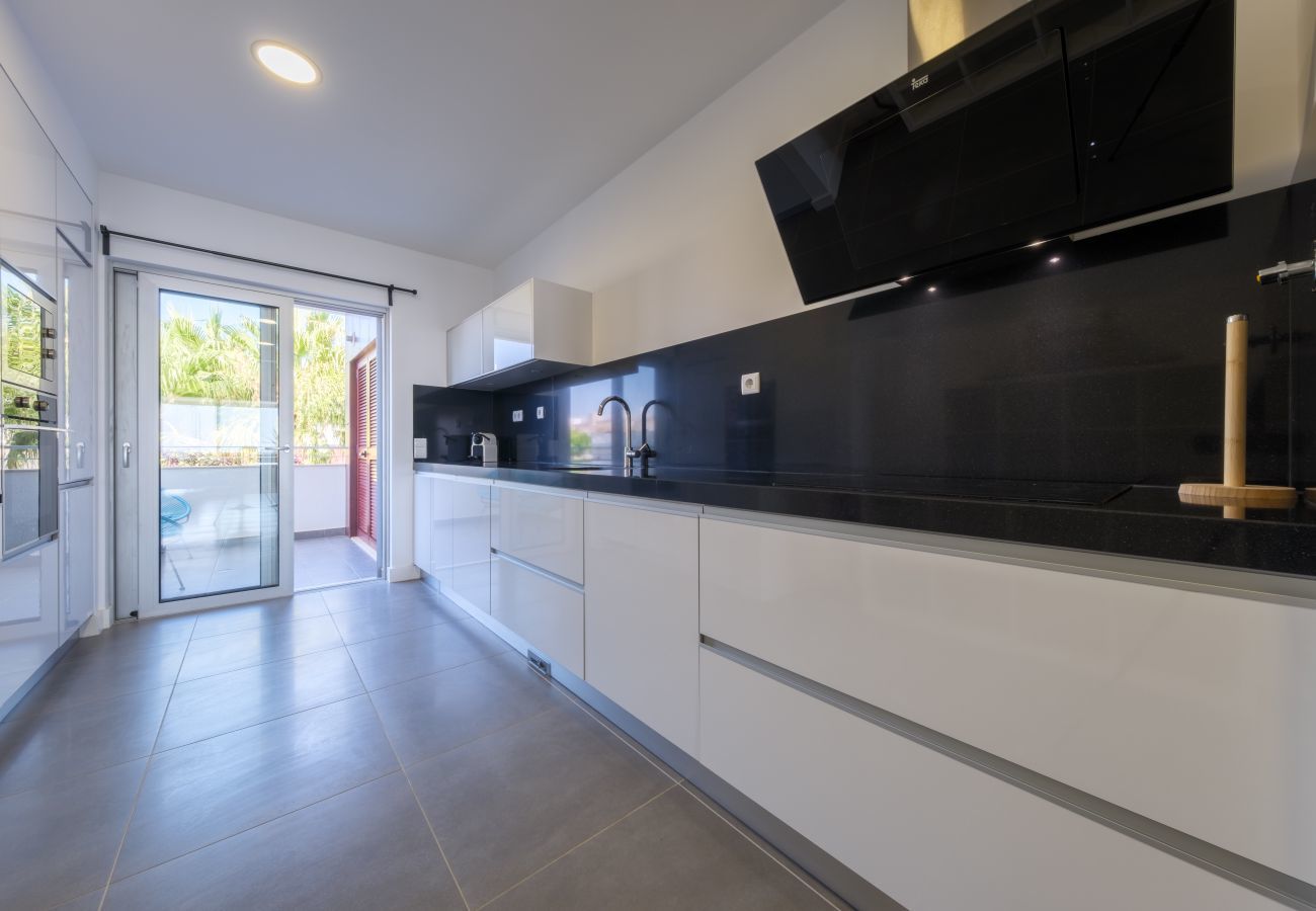 Apartment in Lagos - Modern sea view apartment [127]